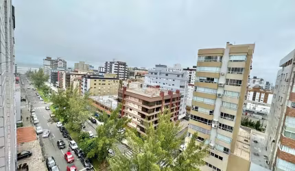 Apartamento 2 quartos, suíte, sacada, mobiliado, churrasqueira, Centro, Capão da Canoa.
