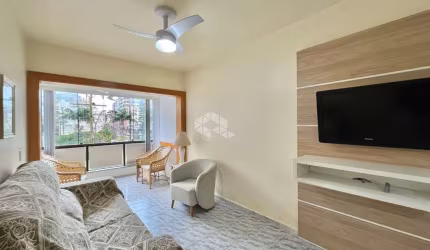 Apartamento 2 dormitórios, sendo 1 suíte, box, 74m², frente a praça Flávio Boianowski