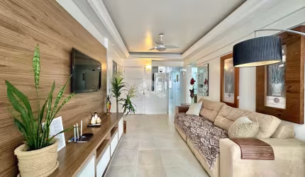 Apartamento com 02 quartos , mobiliado, piscina, 02 elevadores, Centro de Capão da Canoa!!
