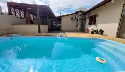 Casa de Veraneio em Capão Novo: Piscina, Lazer e Conforto para seus Momentos Inesquecíveis