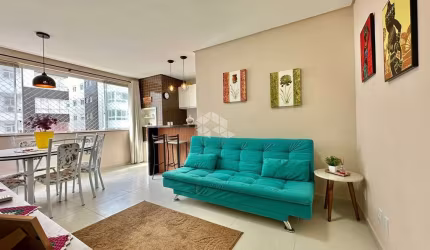 Apartamento de 1 dormitório,sacada, churrasqueira, mobiiado e decorado, box, 1 quadra do mar, Zona Nova, Capão da Canoa.