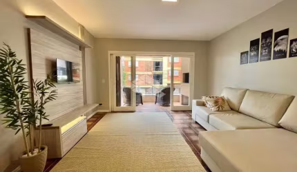 Apartamento  03 dormitórios, 1 suíte, 108 m² privativos,living 2 ambientes, sacada com churrasqueira, dependência de empregada, Centro,Capão da Canoa!
