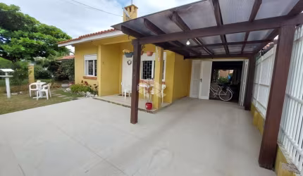 Casa em Capão Novo - Ideal para Família! Piscina, Playground e Churrasqueira!
