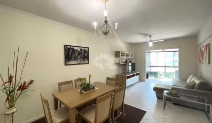 Apartamento à venda 2 dormitórios/quartos, 1 box/vaga,  mobiliado, Vista Mar, Frente Av. Ubirajara em Capão da Canoa.
