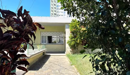 Casa no Bairro Glória em Porto Alegre - RS