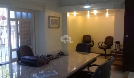 Casa Comercial/Residencial no Menino Deus