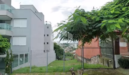 TERRENO À VENDA, NA RUA ESTÁCIO DE SÁ, BAIRRO CHÁCARA DAS PEDRAS