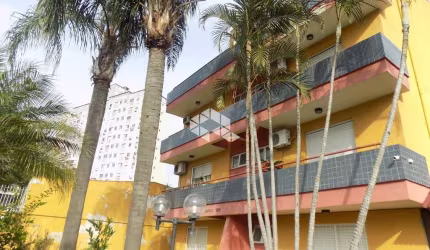 2 quartos/dormitórios com vaga no Bairro Glória