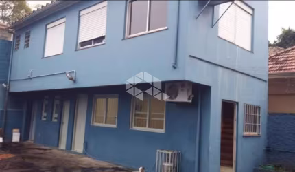 Casa comercial à venda no bairro Floresta, em Porto Alegre - RS