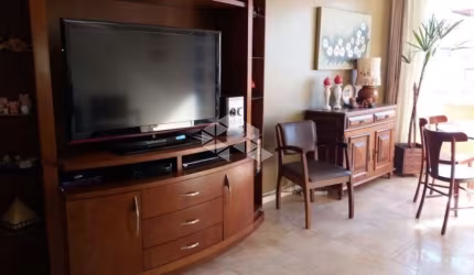 Apartamento Residencial À Venda, três dormitórios, elevador, duas vagas, Petrópolis, Porto Alegre