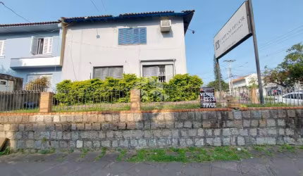 Casa à venda 03 Dormitórios  com 380m² de área privativa- Jardim Sabará
