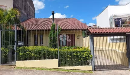 Casa Residencial com 185,32m² 03 Dormitórios 01 suíte- Chácara das Pedras