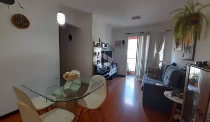 Apartamento semimobiliado de 2 dormitórios com vaga de garagem!
