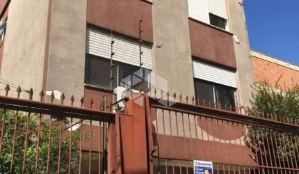 APARTAMENTO 1 DORMITÓRIO, TÉRREO COM PÁTIO - SARANDI / POA.