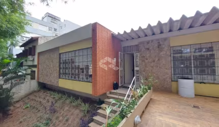Casa Residencial/Comercial com 05 dormitórios e 02 vagas- Moinhos de Vento