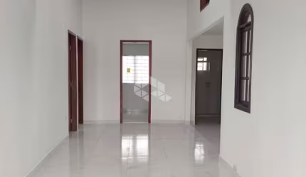 Casa com 3 quartos e 1 SUITE á venda por R$ 414.000,00 no bairro Osasco, Colombo-PR.