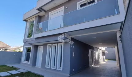 Sobrado de alto padrão com 4 quartos e 284m² a venda po R$ 1.999.900 Xaxim
