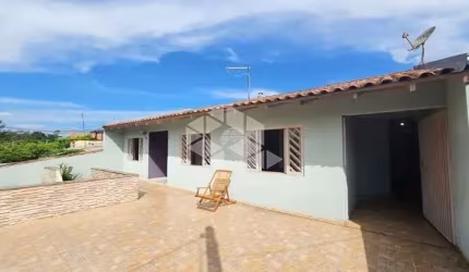 Casa com 3 quartos e 190m² para vender por R$ 449.000 no bairro Boqueirão, Curitiba PR