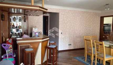 Apartamento com 3 quartos e 3 banheiros á venda no bairro Água Verde em Curitiba-PR.