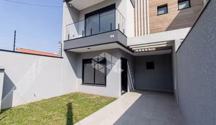Sobrado de lançamento com 3 suítes e 1 banheiro para vender por R$ 1.107.560 no bairro Água Verde, Curitiba-PR.