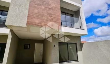 Sobrado com 3 quartos, 1 suíte e 123 m² á venda por R$ 720.000 no bairro Xaxim, CurItiba - PR