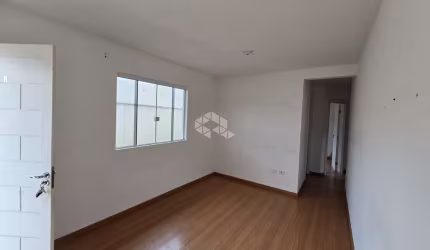 Casa com 3 quartos a venda no bairro Cajuru, Curitiba - PR por R$ 399.000