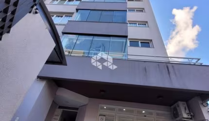 Apartamento semimobiliado de 03 dormitórios com suíte à venda no Bairro São Pelegrino em  Caxias do Sul