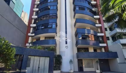 Apartamento de 03 dormitórios no Bairro São Pelegrino em Caxias do Sul