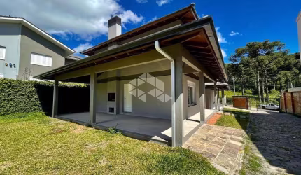 Casa 03 dormitórios em condomínio fechado no bairro Bela Vista em Caxias do Sul