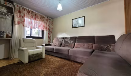 CASA DE 03 DORMITÓRIOS NO BAIRRO SANTA CORONA EM CAXIAS DO SUL