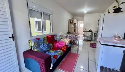 CASA GEMINADA NO BAIRRO ESPLANADA EM CAXIAS DO SUL/RS