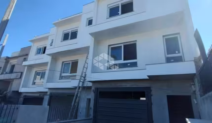 SOBRADOS!!!  3 dormitórios 2 vagas. Bairro Jardim América em Caxias do Sul