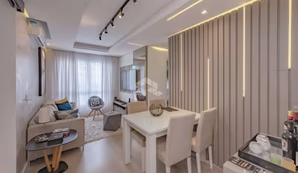 Apartamento de dois dormitórios com vaga de garagem no bairro Partenon.