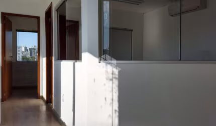 Sala/Conjunto comercial no Bairro Santa Maria Goretti em Porto Alegre - RS
