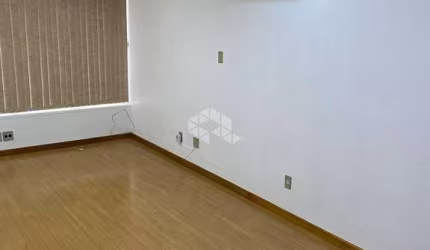 Sala comercial no coração de Porto Alegre