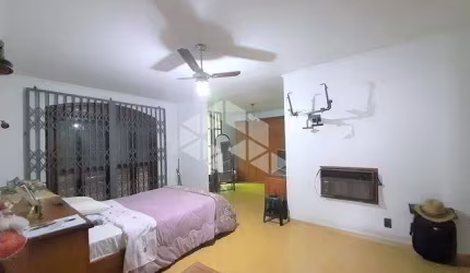 Casa com 4 quartos semi mobiliada no Passo da Areia