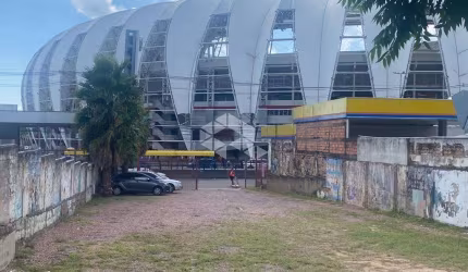 Terreno em frente ao Estádio Beira rio