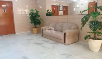 Amplo Apartamento 2  quartos e 1 vaga, bairro Floresta  em Porto Alegre.