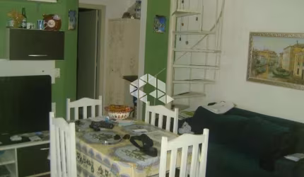 ótima cobertura de 2 dormitórios com amplo terraço