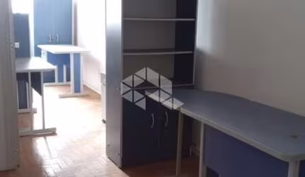 SALA COMERCIAL SEMI MOBILIADO