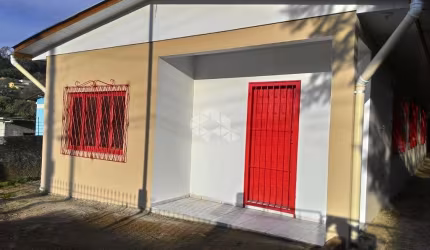 CASA LOMBA DO PINHEIRO de 3 dormitorios e 3 vagas