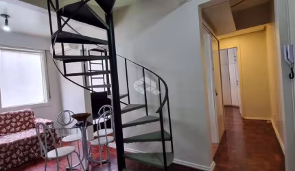 Cobertura  para venda de 2 dormitórios, sendo 1 suíte   no bairro  Centro Histórico de Porto Alegre/RS