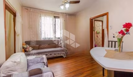 Casa para venda  com 3 dormitórios  no bairro Partenon em Porto Alegre/RS