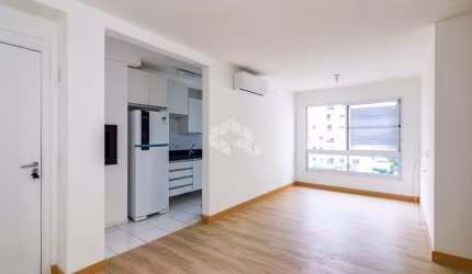 Apartamento 3 dormitórios, suíte, vaga no bairro Azenha em Porto Alegre.
