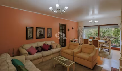 Amplo apartamento no bairro Mont Serrat