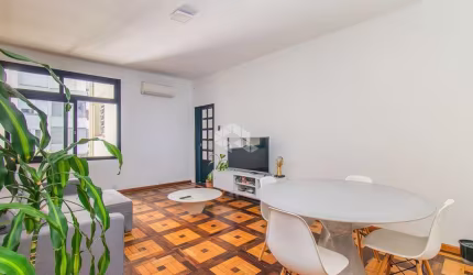 Apartamento de 3 dormitórios 1 vaga no  bairro Bom Fim