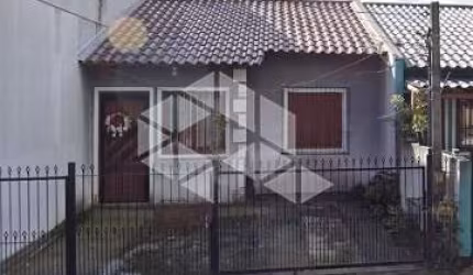 Casa com 02 quartos, sala e cozinha no bairro Jardim Betânia - Cachoeirinha RS