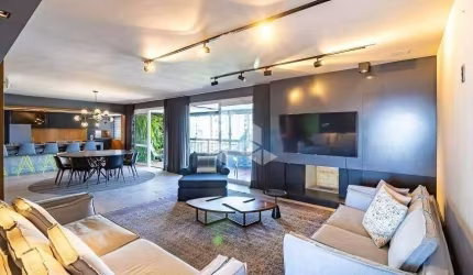 Apartamento de 3 dormitórios no bairro Bela Vista