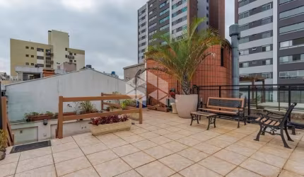 Cobertura à venda em Petrópolis com 206 m², 3 quartos, 1 suíte, 2 vagas