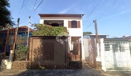 CASA DE 184 M², 4 DORMITÓRIOS, 1 VAGA NO BAIRRO PARTENON